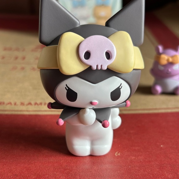 Sanrio Kuromi Ears Tying Up Top Toy Blind Box Figure - Picture 2 of 10